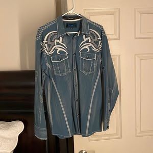 Signature Roar shirt